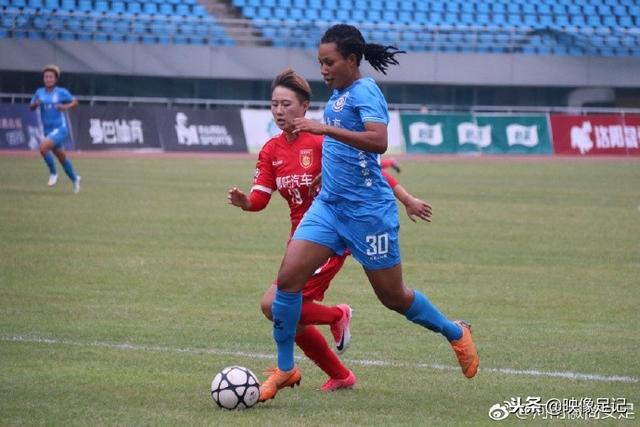 内维尔：C罗应避免负面形象，退役后的生活仍需面对